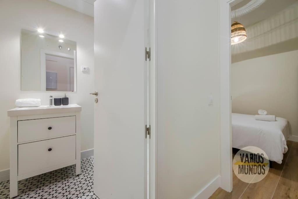 Cozy Y Centrico Apt Para 6Pax En Plaza Del Carmen E2 Madrid Exterior foto